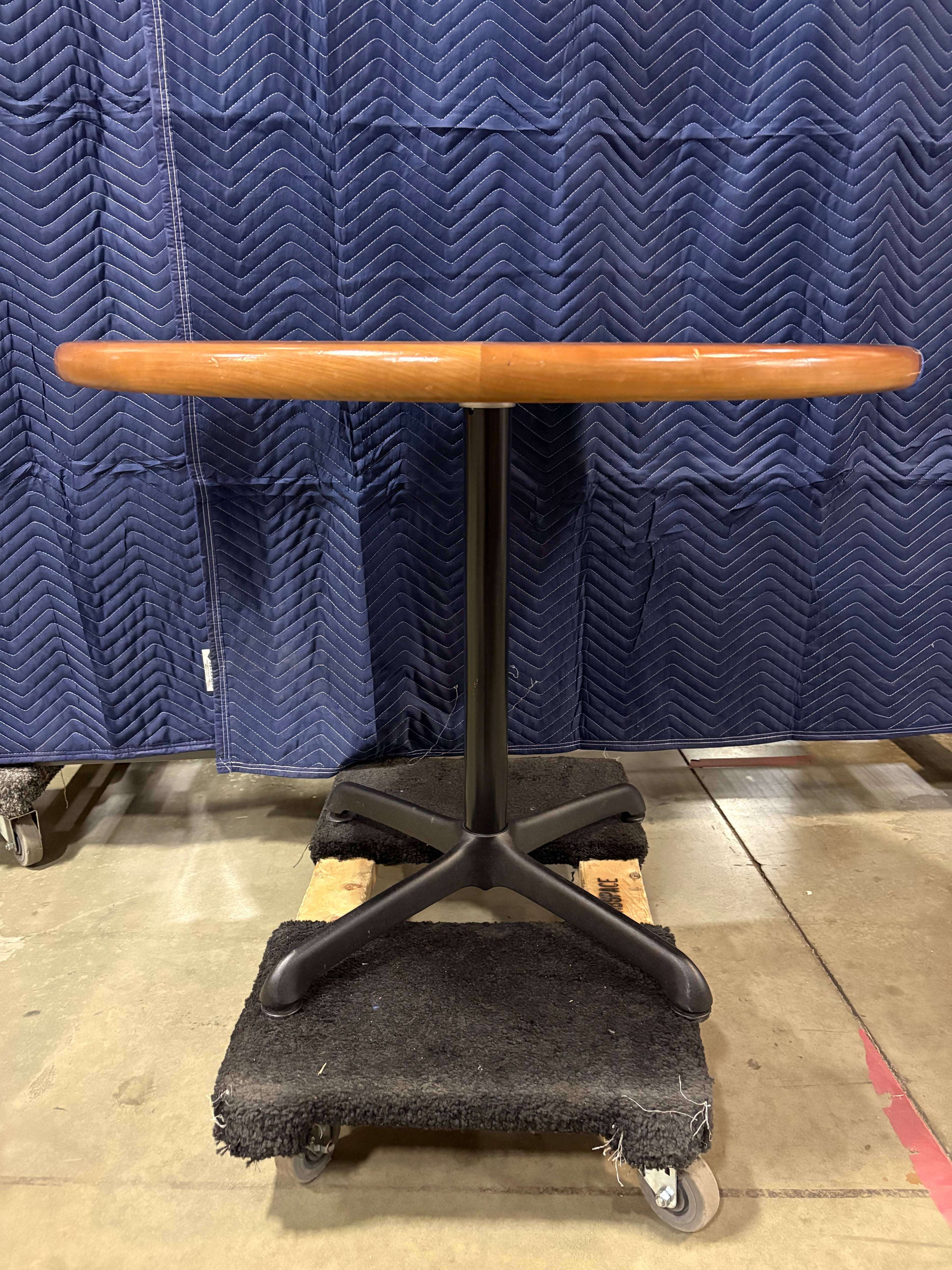 Used 1998 Steelcase Table