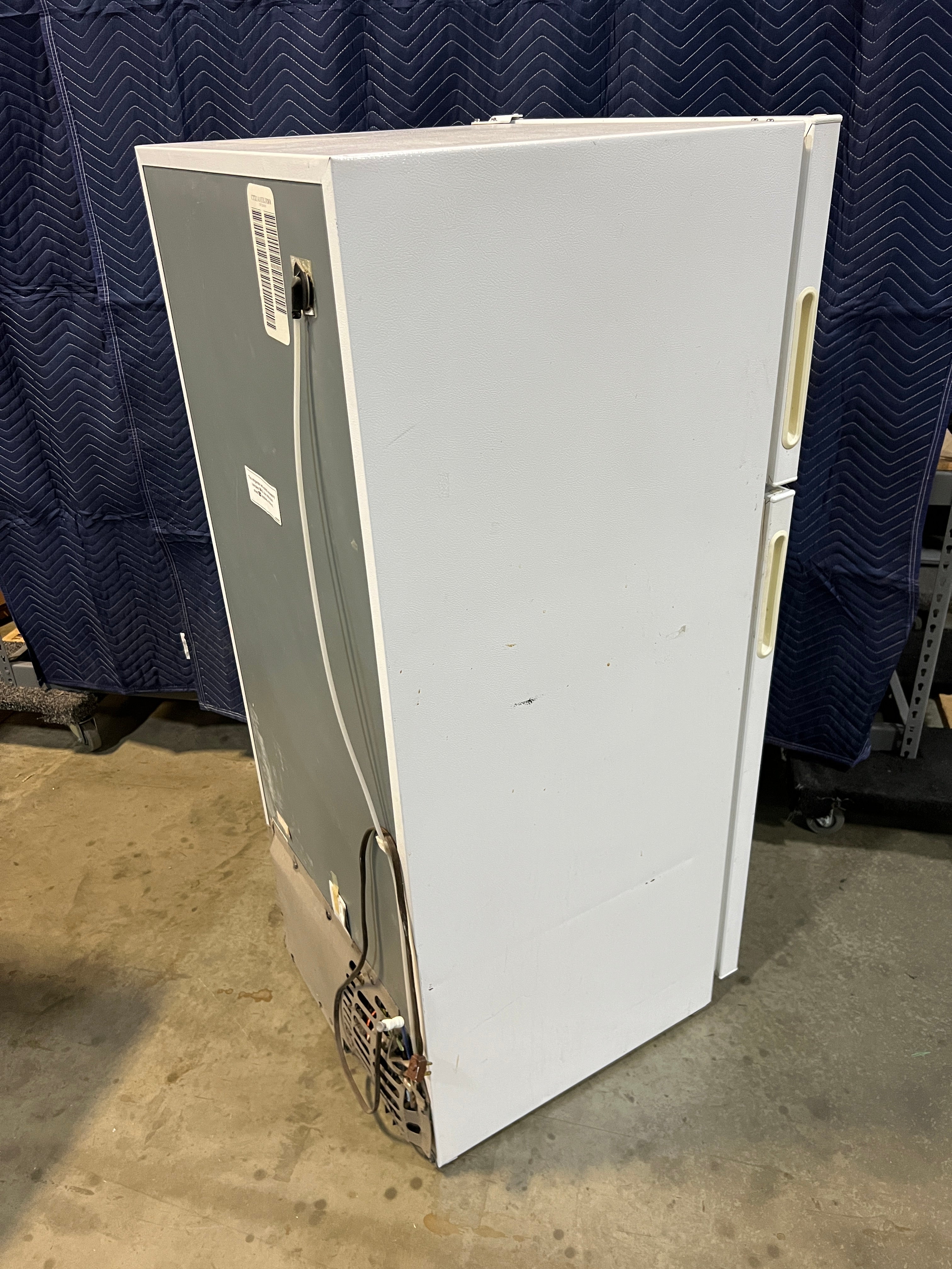 Used Hotpoint Brand Refrigerator/Freezer (WSOP-GRN-001)